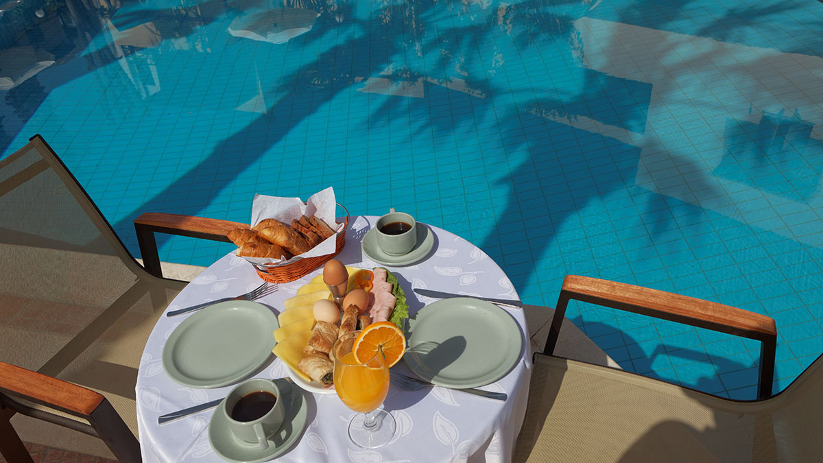 Latania Studios & Apartments